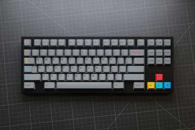 GMK Dualshot R2 键帽图片