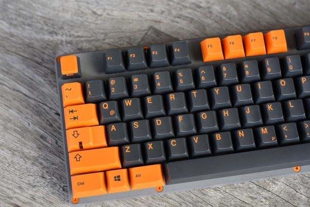 GMK SKIDATA+ 黑橙R1 键帽图片