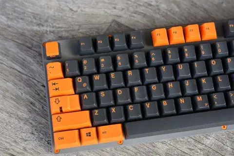 GMK SKIDATA+ 黑橙R1 键帽图片